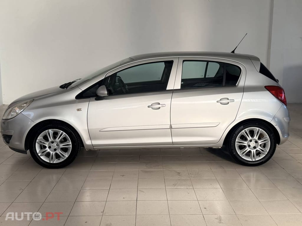 Opel Corsa 1.2 Enjoy