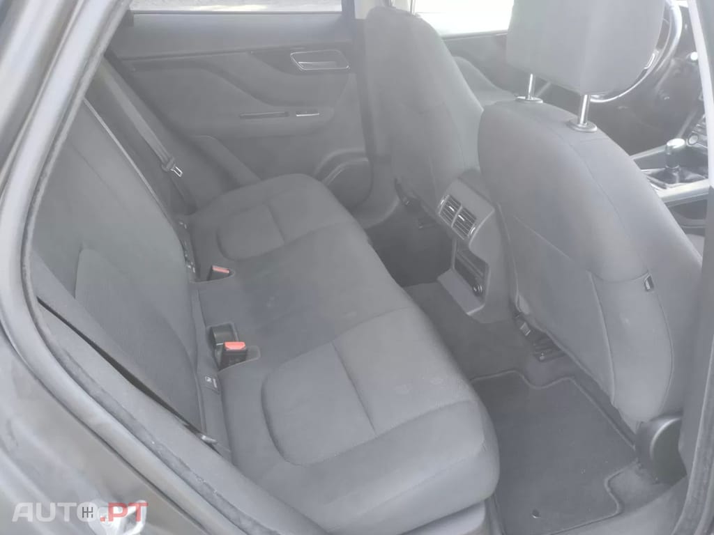 Jaguar F-Pace 2.0 i4D Prestige