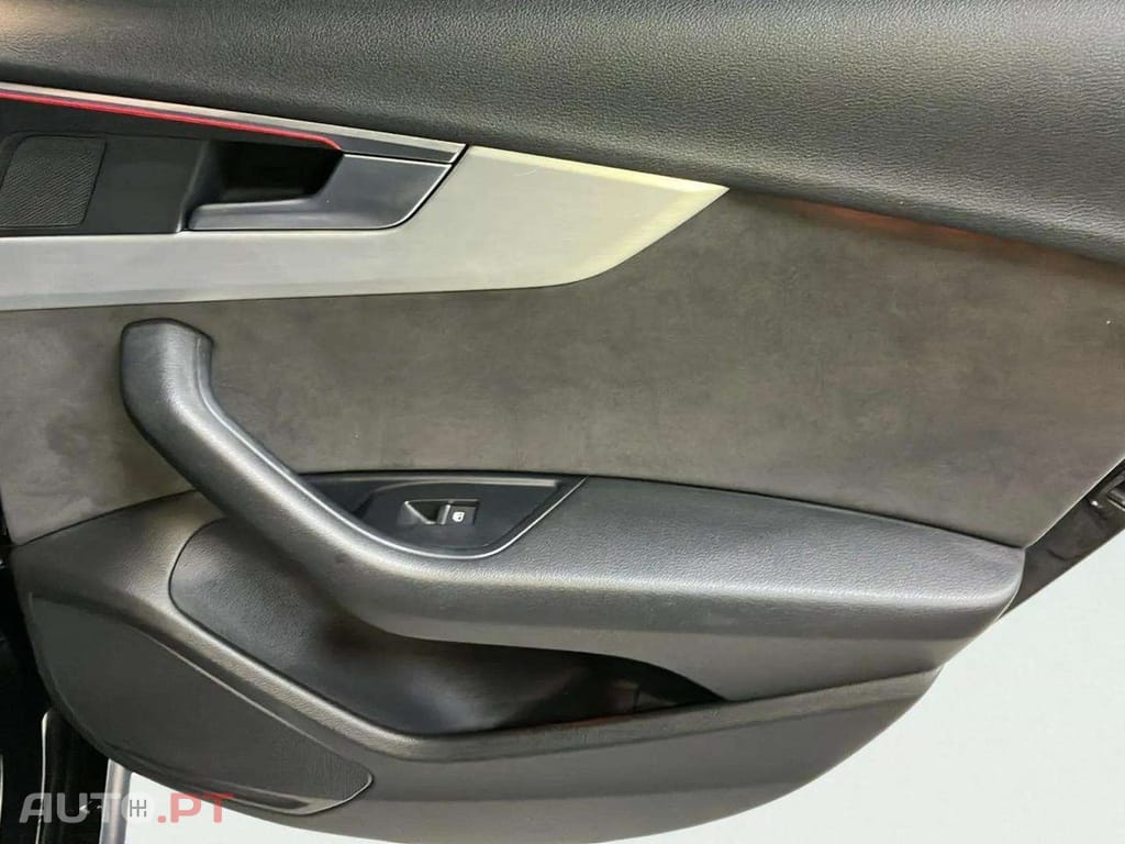 Audi A5 2.0 TDi S-Line Quattro