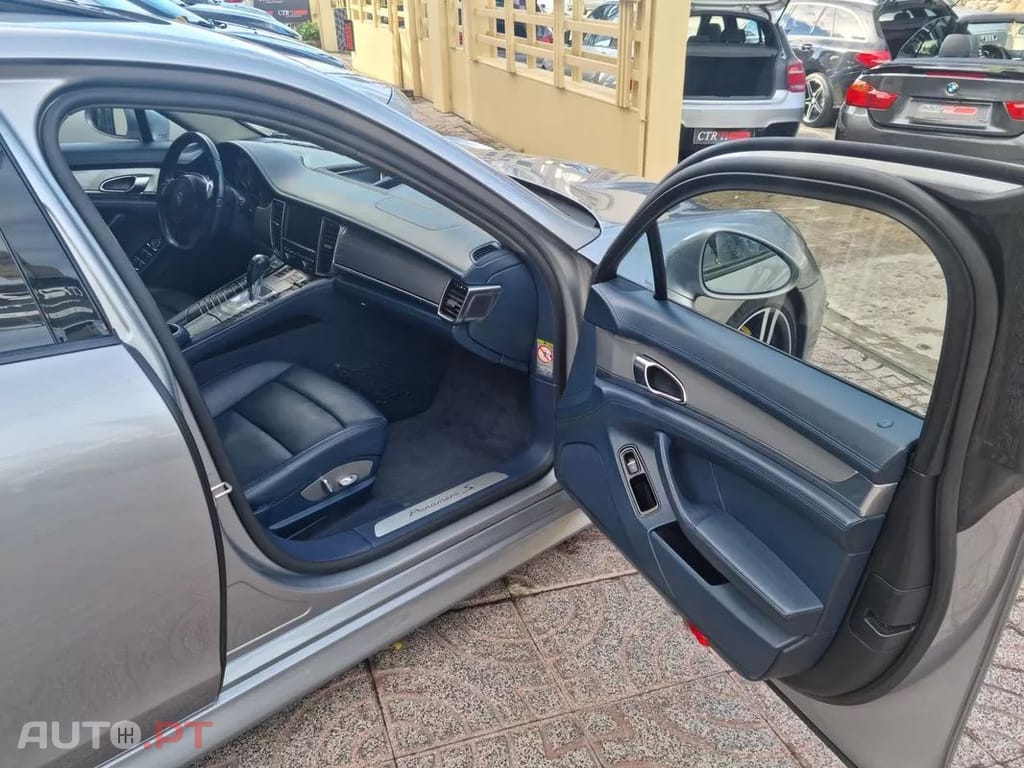 Porsche Panamera  4s Pdk