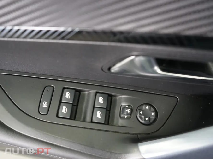 Peugeot 2008 1.2 PureTech Allure