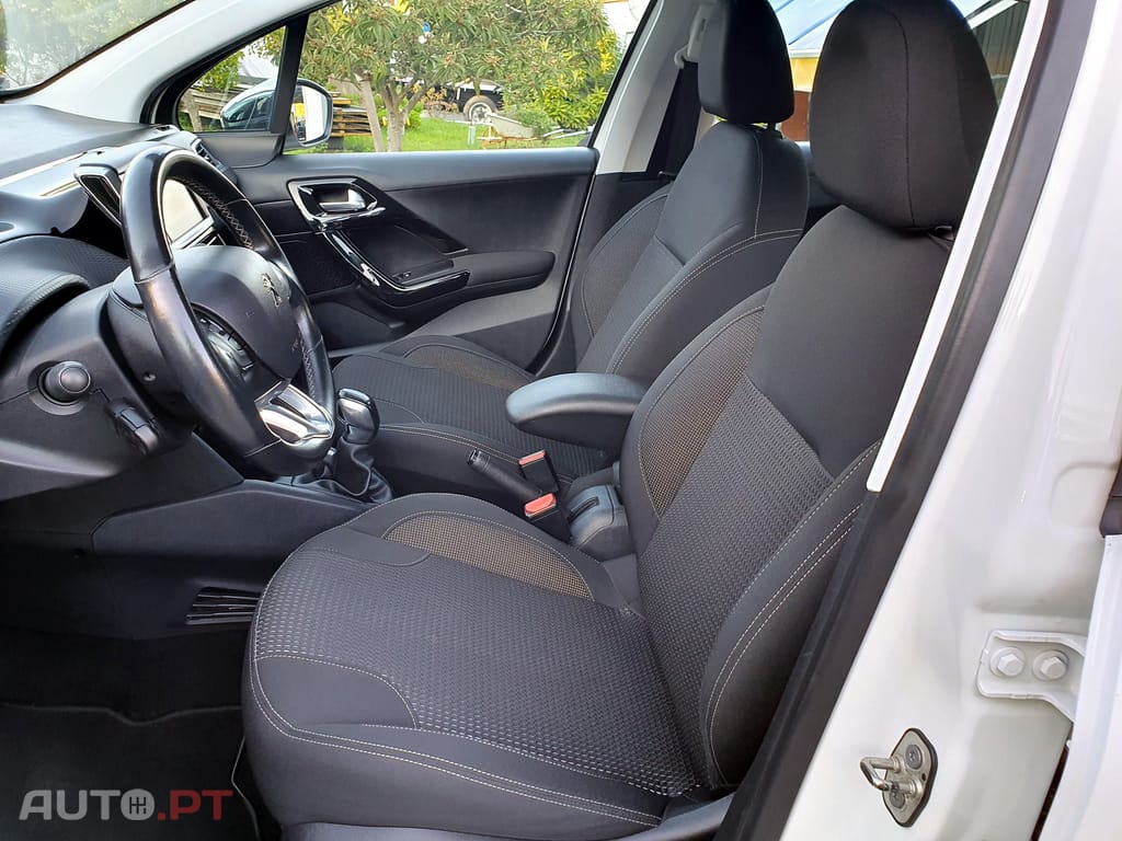 Peugeot 208 1.2 PureTech Allure