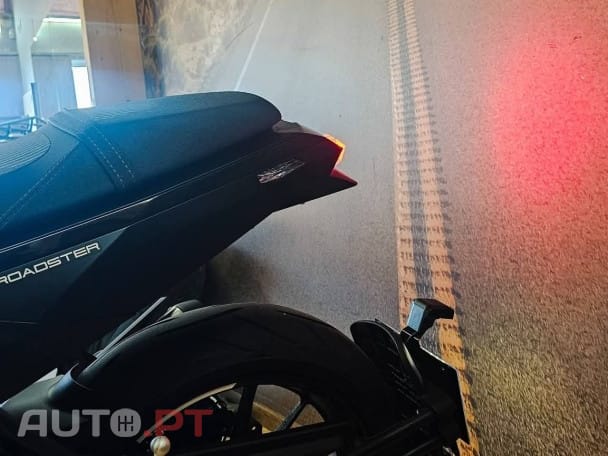 Peugeot Tweet 125 PM-01