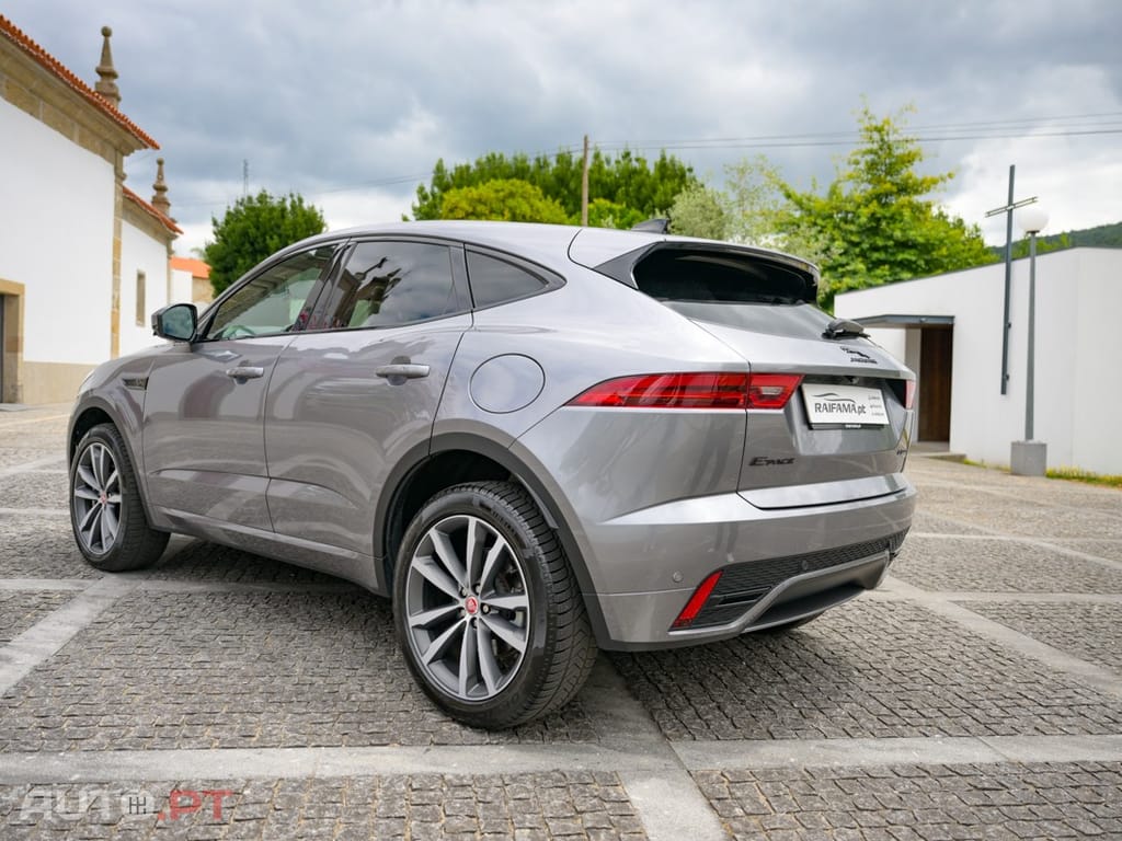 Jaguar E-Pace 1.5 P300e R-Dynamic SE AWD Aut.