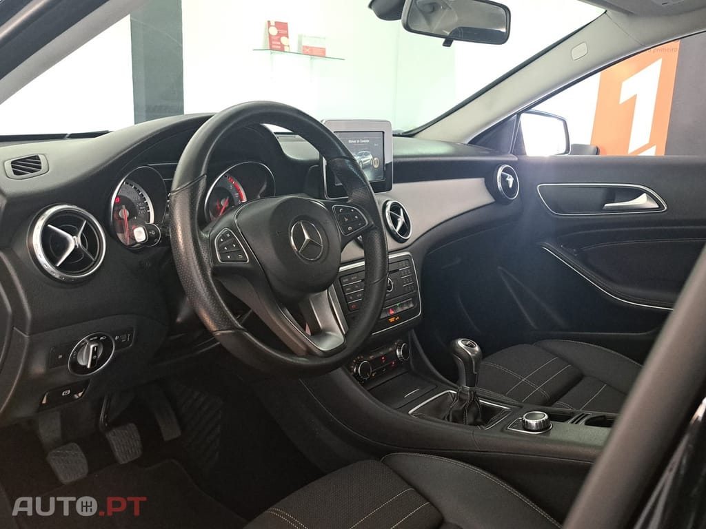 Mercedes-Benz GLA 180 (CDI) d Urban