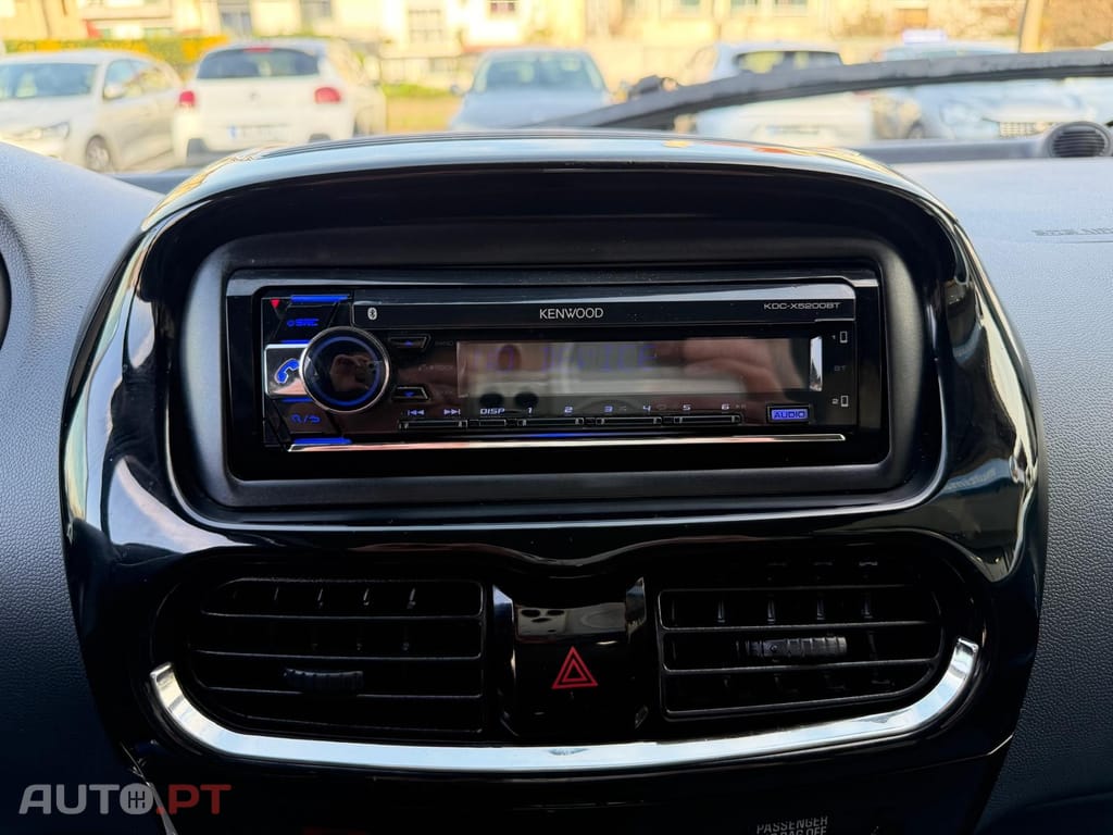 Peugeot iOn Standard