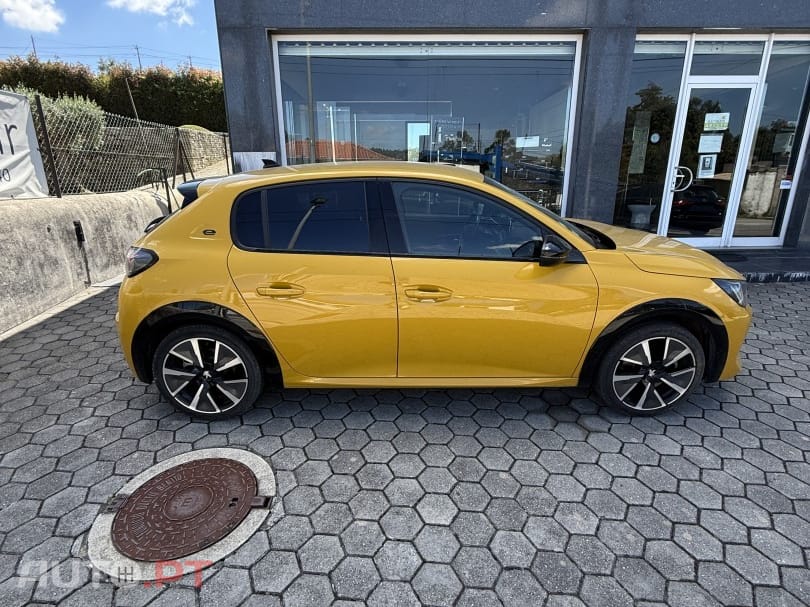 Peugeot E-208 GT