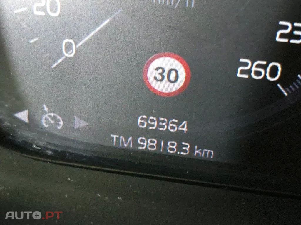 Volvo XC40 1.5 T2 Momentum Core