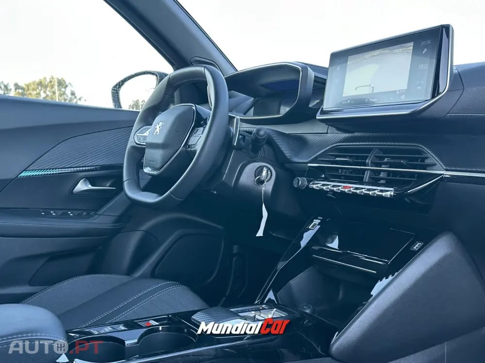 Peugeot 2008 1.2 PureTech Allure EAT8