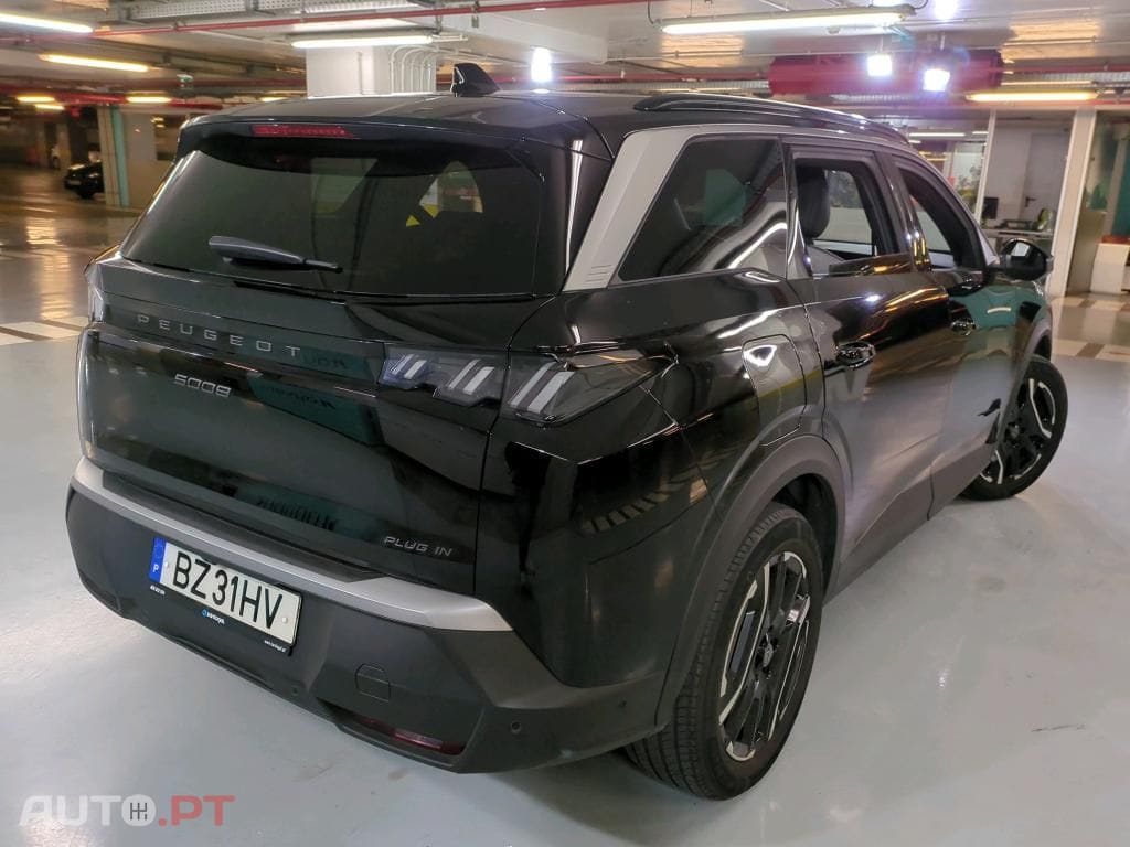 Peugeot 5008 1.6 Plug-in Hybrid Allure e-DCS7