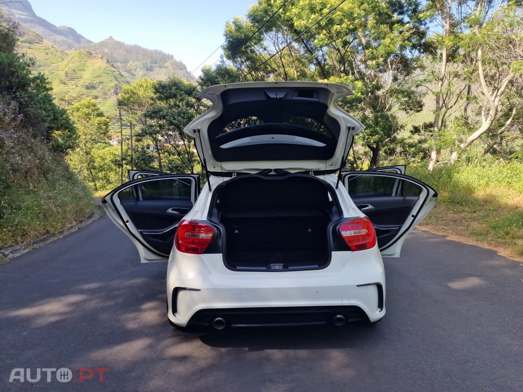 Mercedes-Benz A 180 d AMG Line