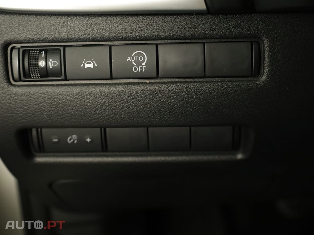 Nissan Qashqai Qashqai 1.3 DIG-T N-Connecta LED Xtronic
