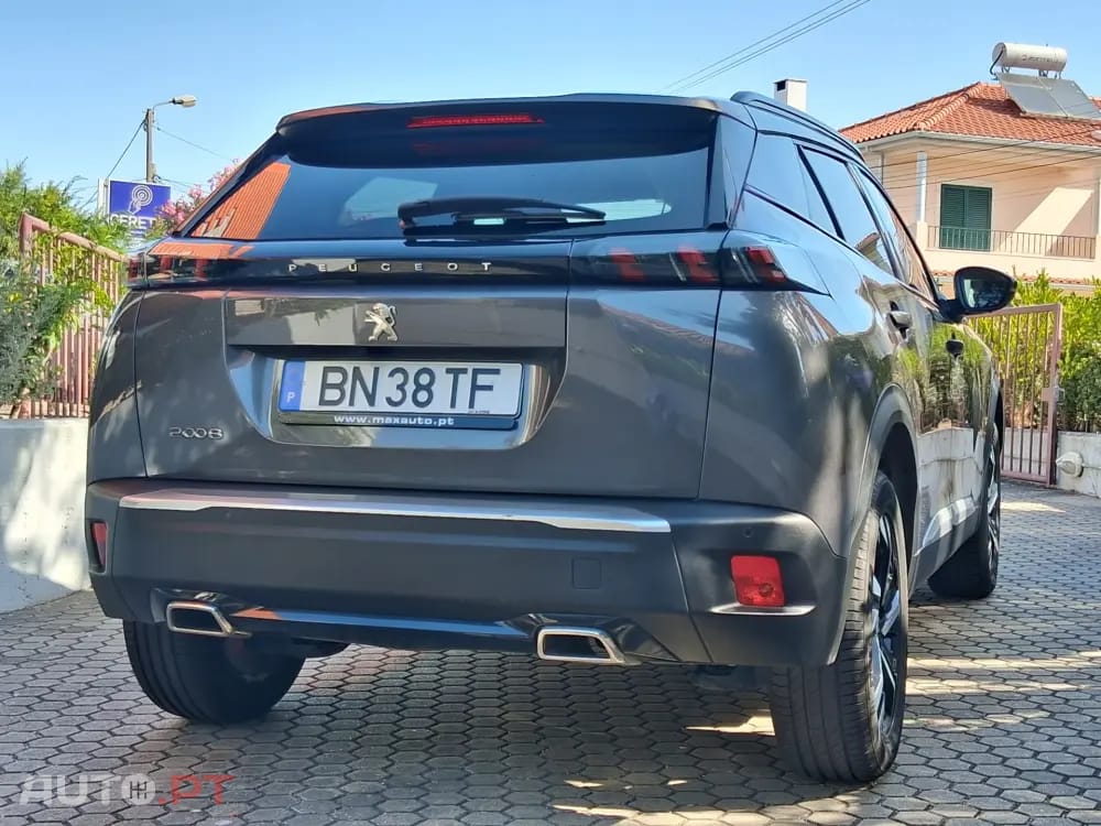 Peugeot 2008 1.2 PureTech Allure EAT8