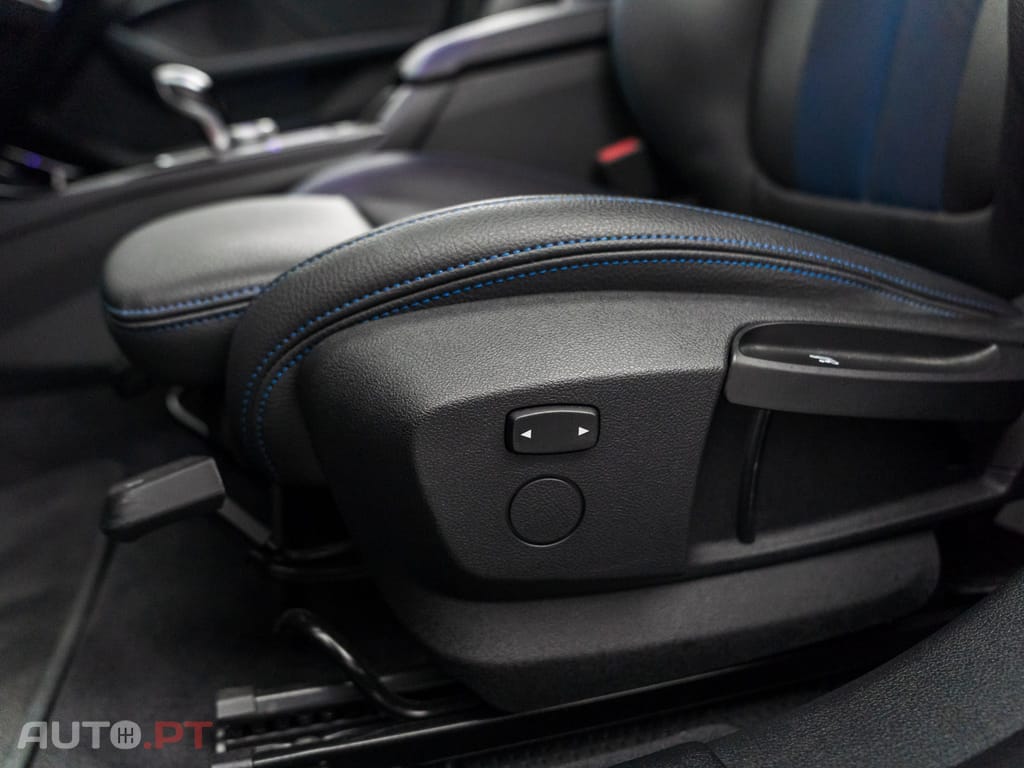 BMW 118 i Pack Desportivo M Auto