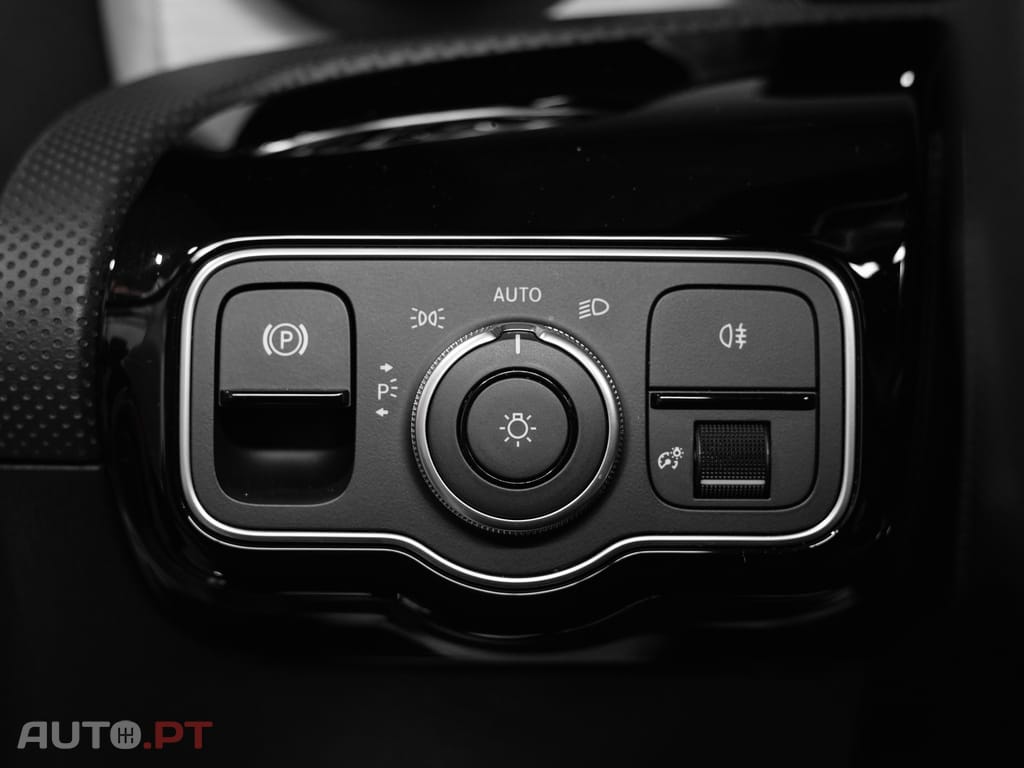 Mercedes-Benz CLA 250 e Shooting Brake AMG Line