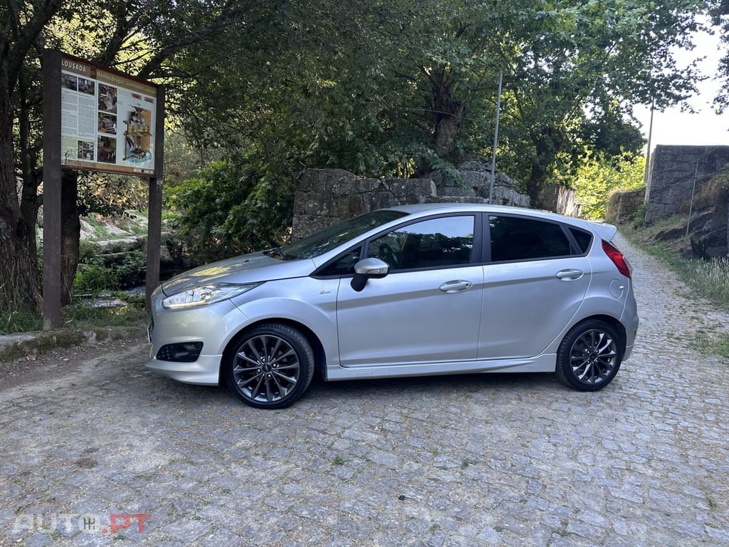 Ford Fiesta 1.0 EcoBoost S&S ST-LINE
