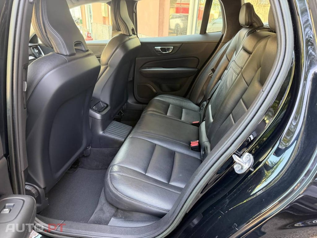 Volvo V60 2.0 T6 AWD TE Inscription Expression