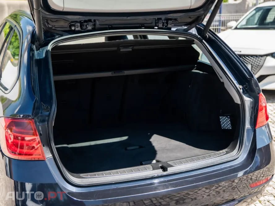 BMW 318 d Blue Performance Sport Line