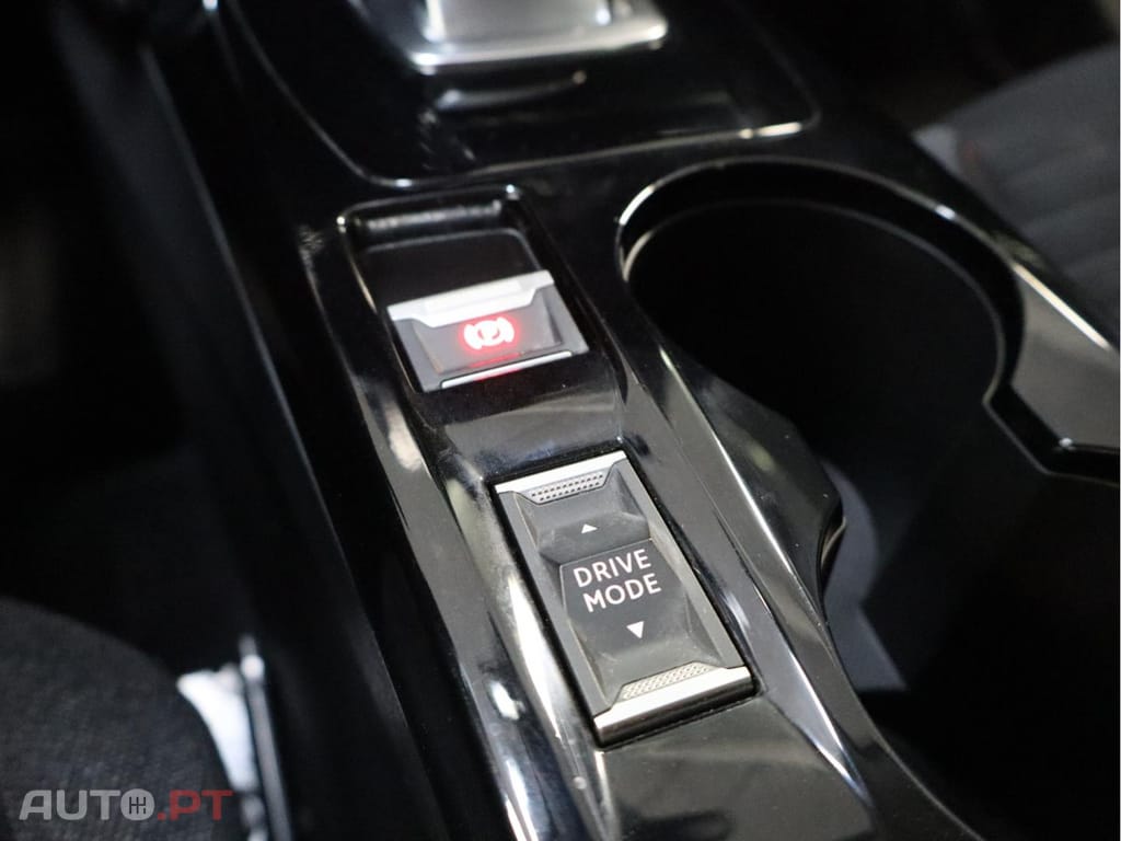 Peugeot 208 Active Versão Eléctrica