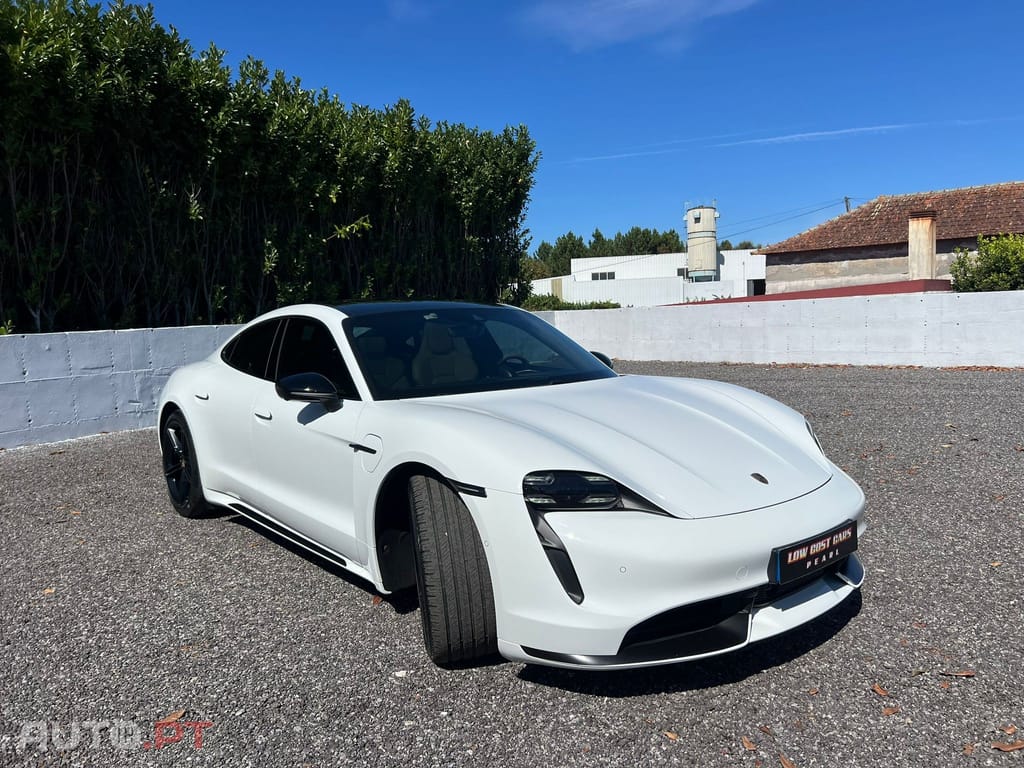 Porsche Taycan Turbo