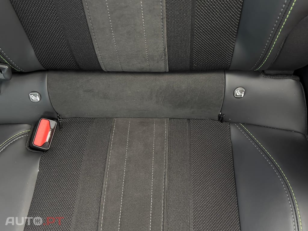 Peugeot E-208 50 kWh GT