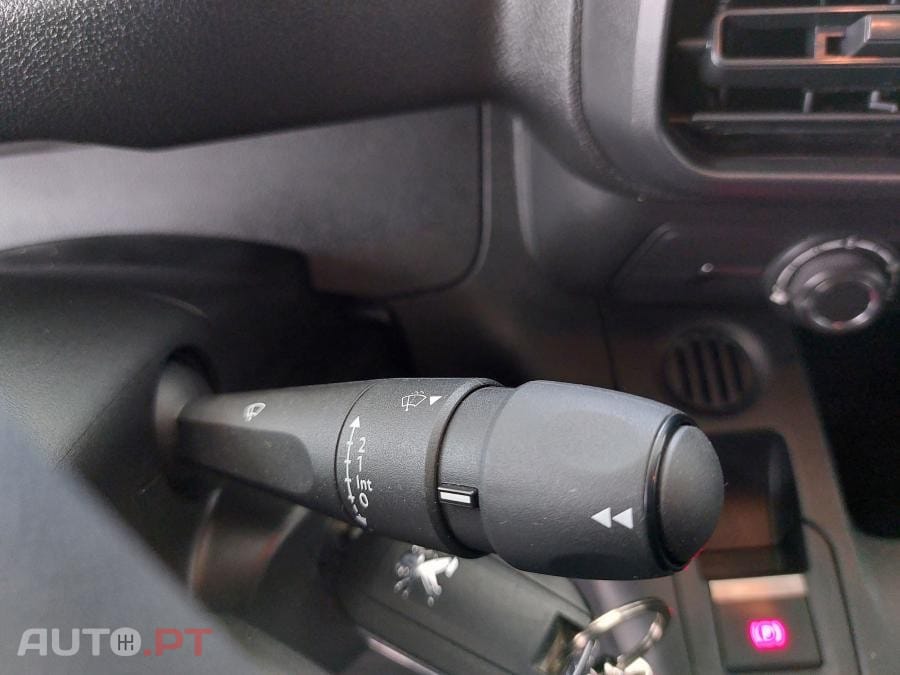 Peugeot Partner Premium Standard 1.5 BlueHDi - 3 Lug. - IVA Dedutível