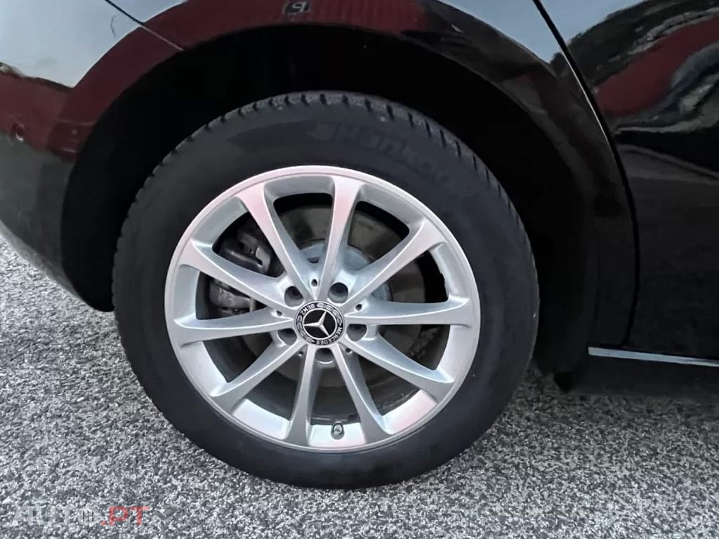 Mercedes-Benz A 250 e 8G-DCT Advanced Progressive