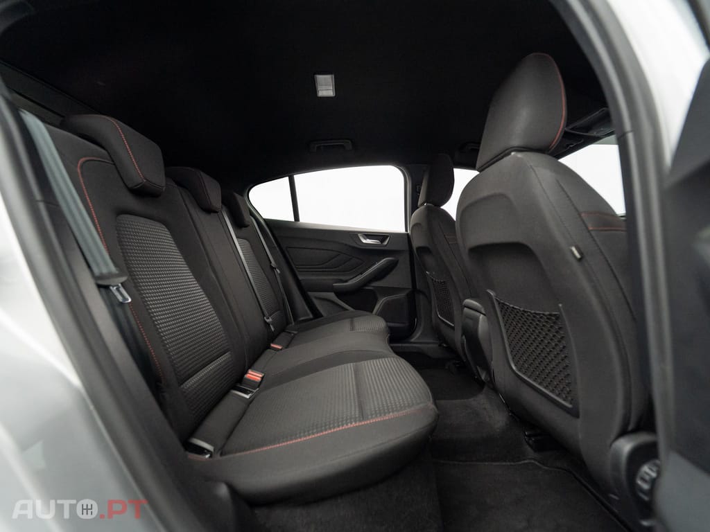 Ford Focus 1.0 EcoBoost MHEV ST-Line