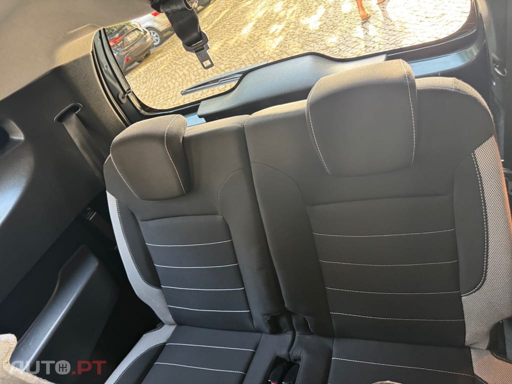 Dacia Lodgy 1.5 Blue dCi Stepway 7L