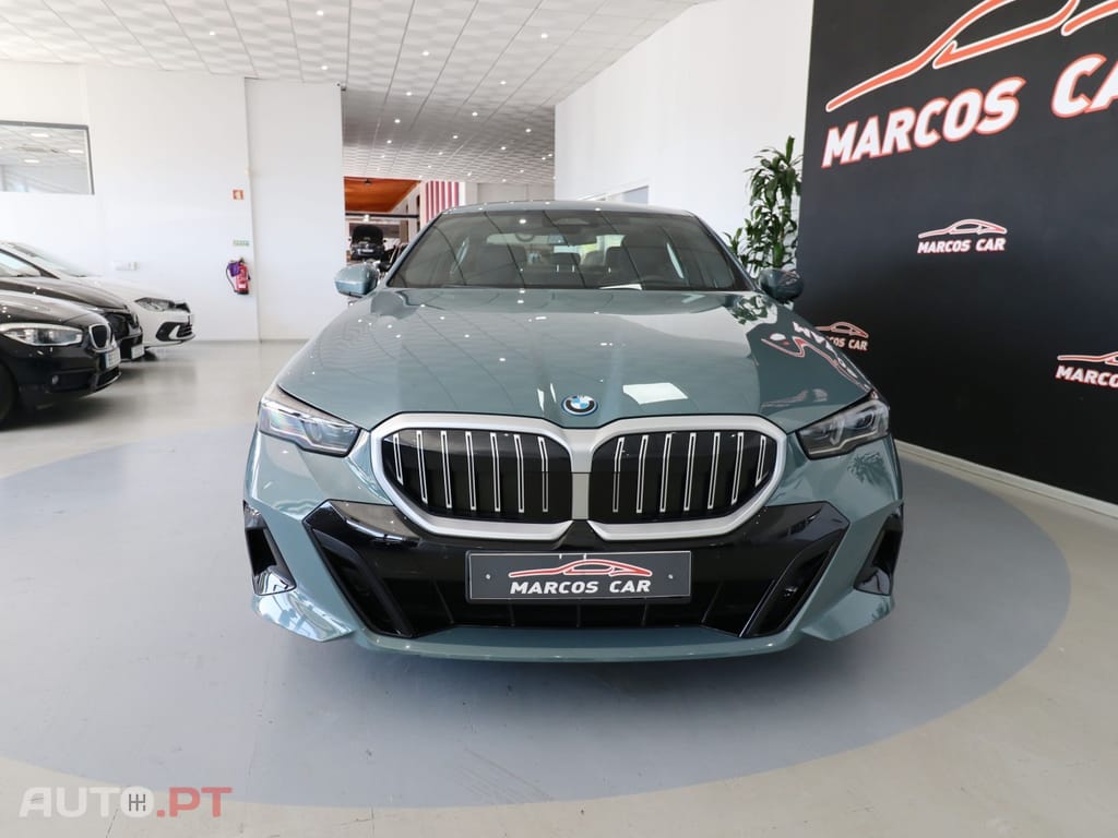 BMW 530 e Pack Desportivo M