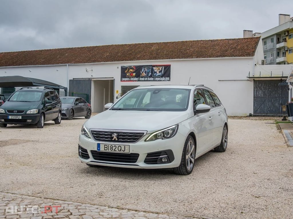 Peugeot 308 SW BlueHDi 130 EAT6 Stop & Start Allure Business-Pack