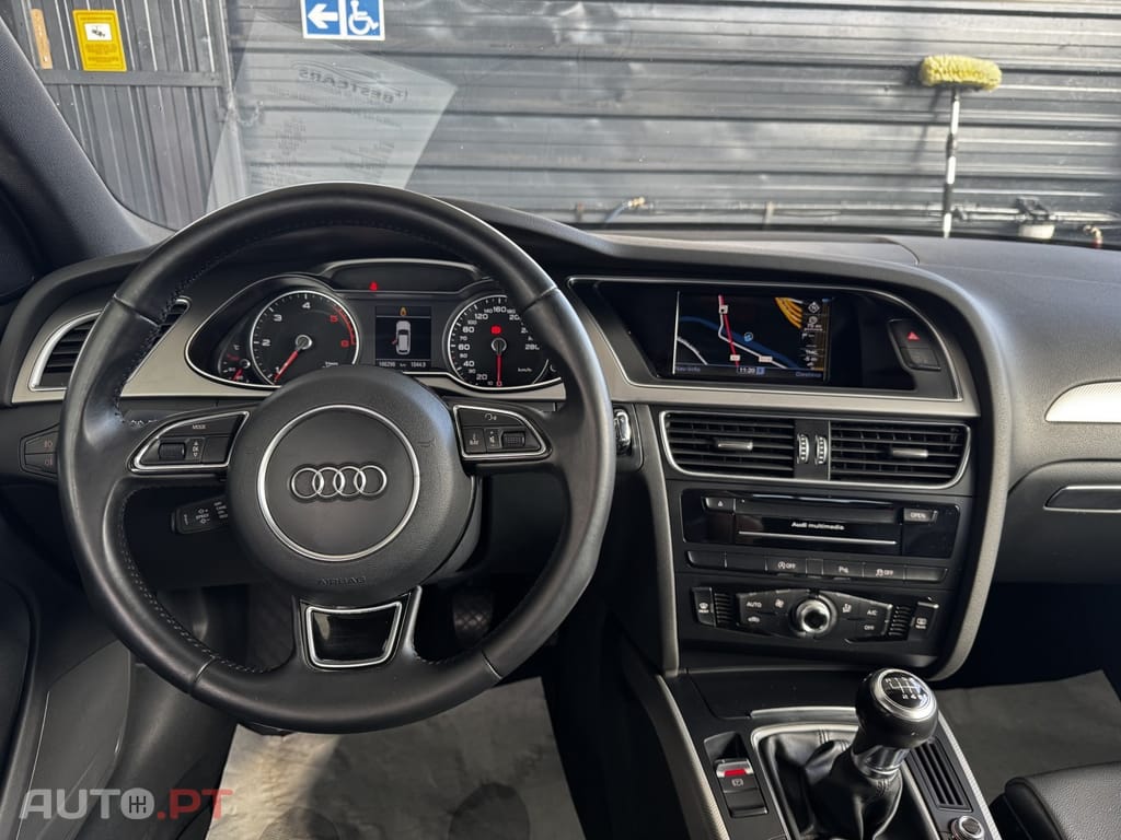Audi A4 Avant 2.0 TDI Business Line S-line