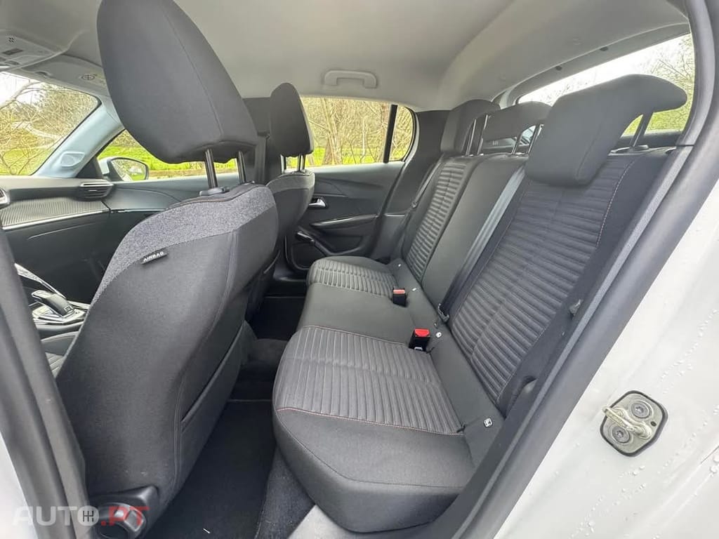 Peugeot 208 1.2 PureTech Allure EAT8