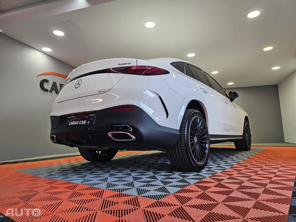 Mercedes-Benz GLC 300 de 4MATIC Coupé AMG Line — fotografia 8