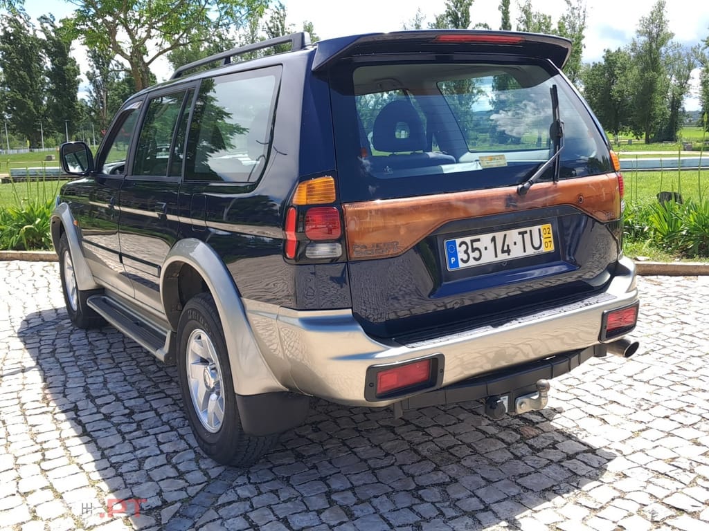 Mitsubishi Pajero Sport 2.5 TD GLS
