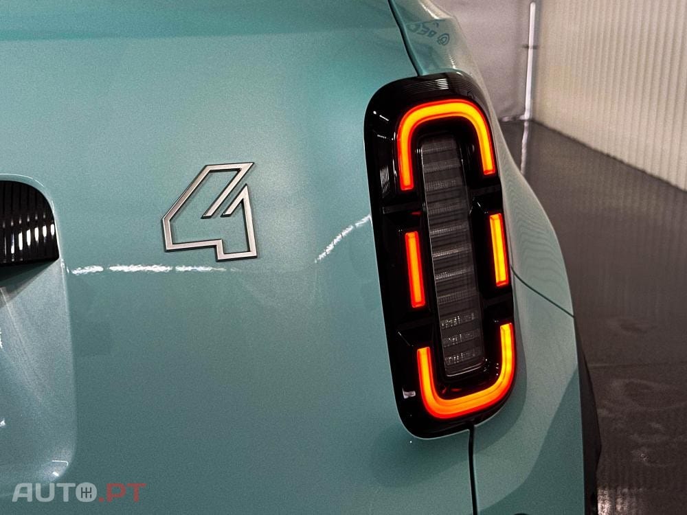Renault 4 E-Tech 52 kWh Iconic Autonomia Conforto