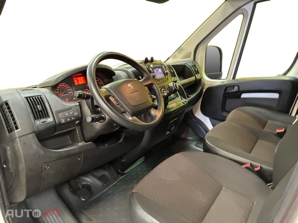 Peugeot Boxer 2.2 BlueHDi 335 L3H2