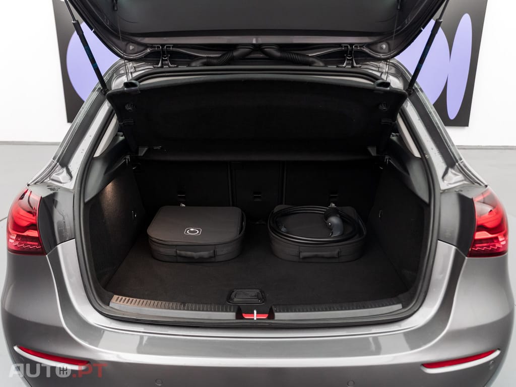 Mercedes-Benz A 250 e Style Plus