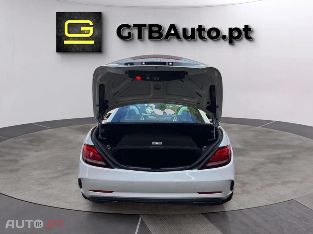 Mercedes-Benz SLC V6