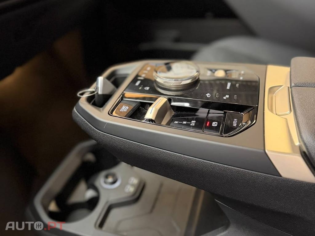 BMW iX xDrive 40