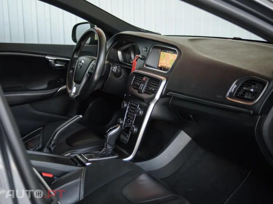 Volvo V40 1.5 T3 Sport Edition R Geartronic