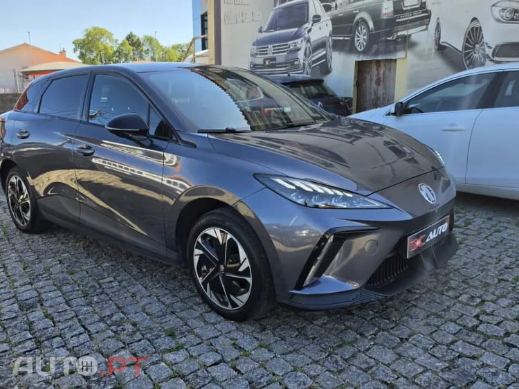 MG MG4 64 kWh Luxury