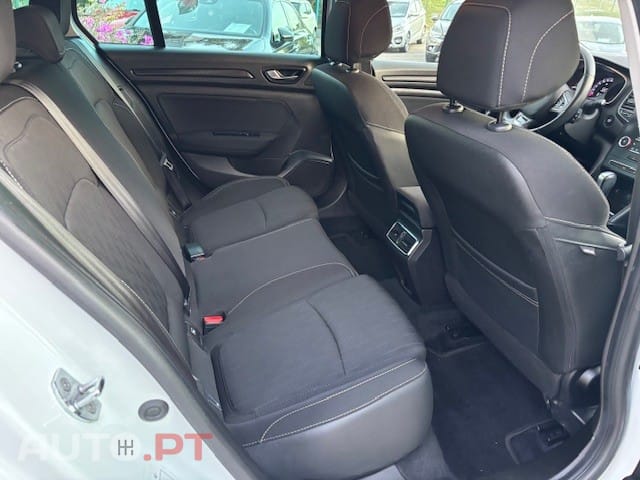 Renault Mégane Sport Tourer 1.3 TCe Intens EDC