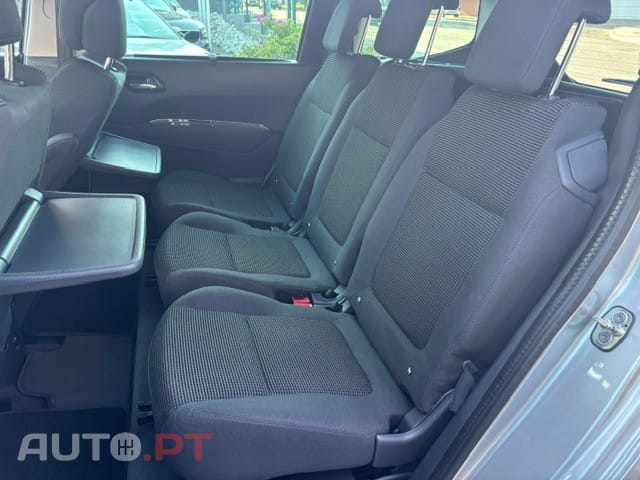 Peugeot 5008 1.6 HDi 7L Allure