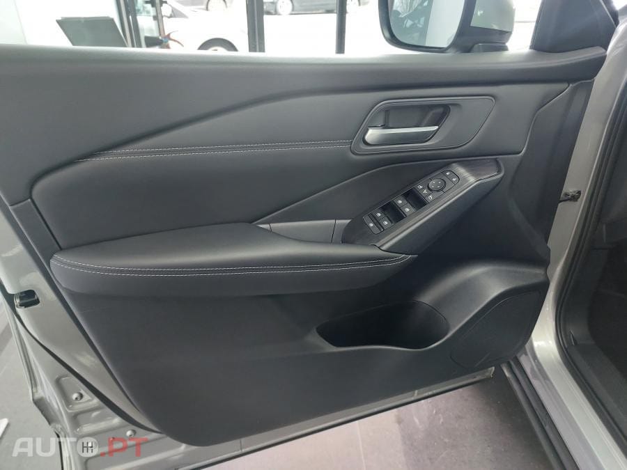 Nissan Qashqai 1.3 DIG-T N-Connecta 