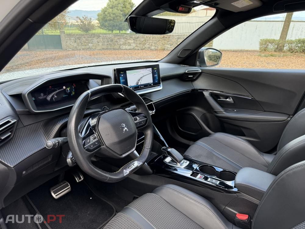 Peugeot E-2008 50 kWh GT Pack