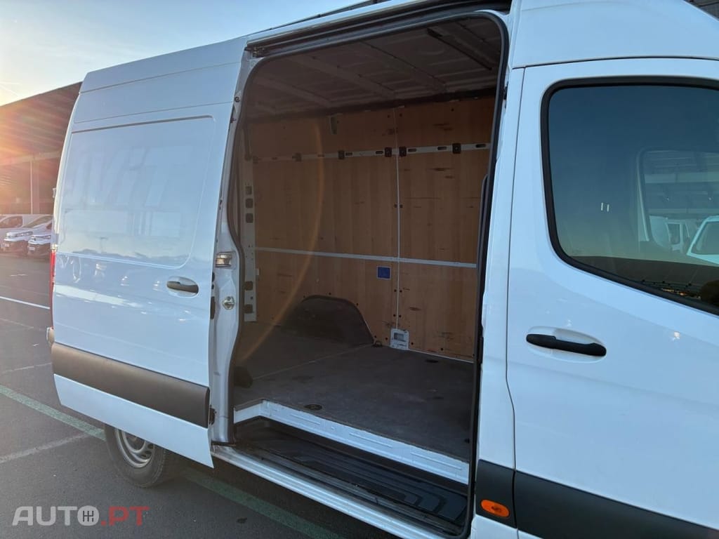 Mercedes-Benz Sprinter 319 CDi/37 3.5
