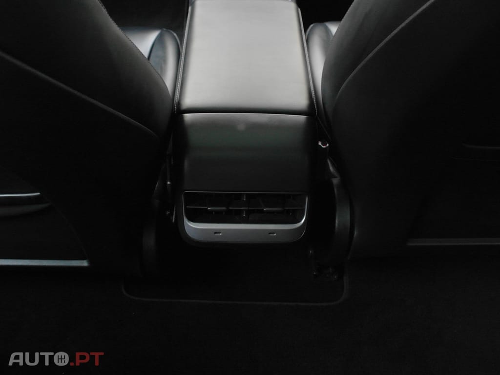 Tesla Model 3 Long Range Tração Traseira