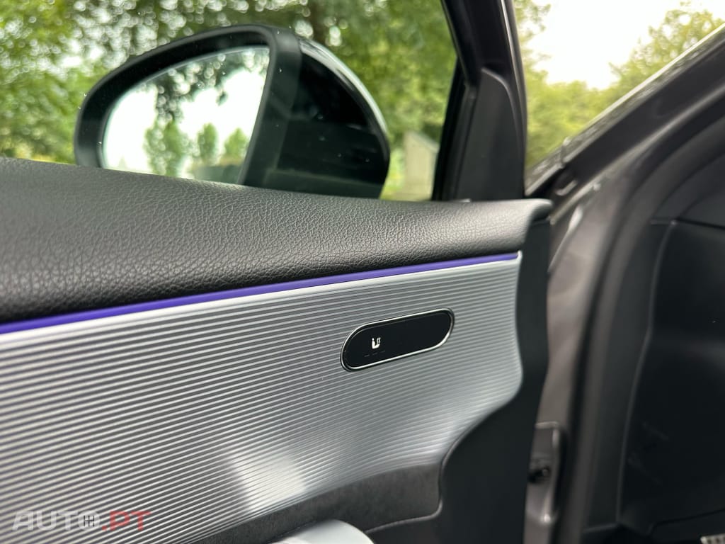 Mercedes-Benz A 250 e AMG Line