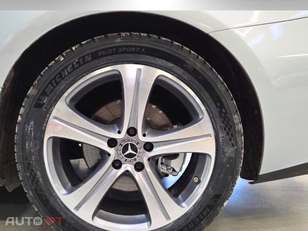 Mercedes-Benz E 220 d Aut.